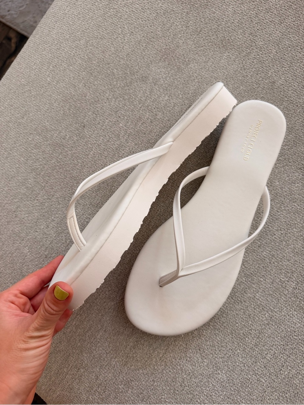 NEW White Platform Flip Flops - Picture 1 of 3